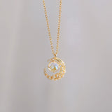 Glowing Discoloration Moon Chain Necklace